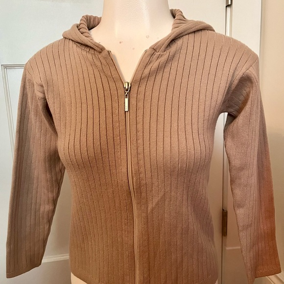 Ellen Tracy hoodie sweater - Picture 1 of 2